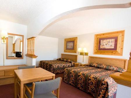 North Country Inn & Suites Mandan Экстерьер фото